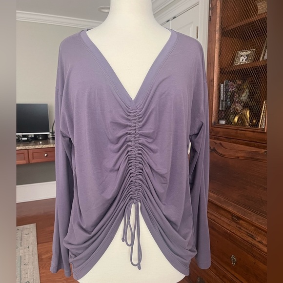 Athleta Crossover Ruched Top in Dusk - Picture 6 of 8
